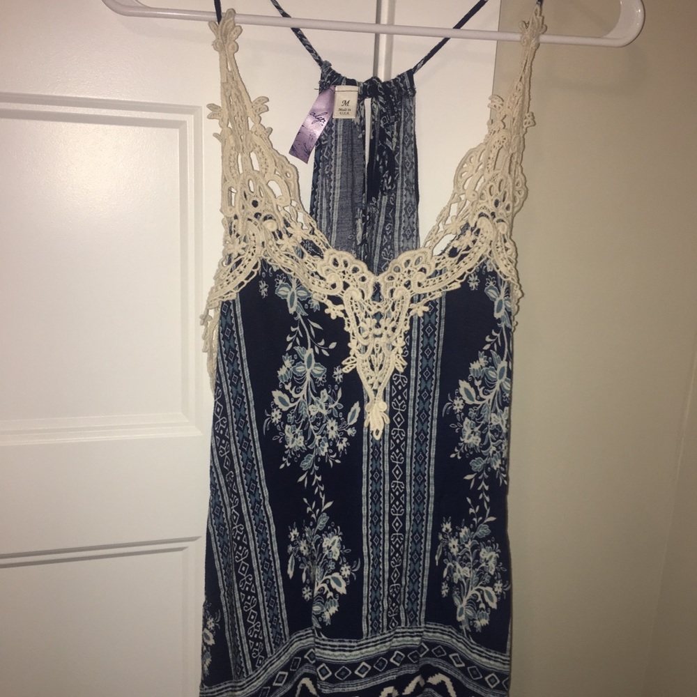 Flowy boutique top